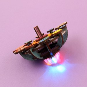 [아이디네227] [아이디몬] 우드 DIY 우주팽이 LED버튼식 조명 초등 과학 만들기 조립 키트